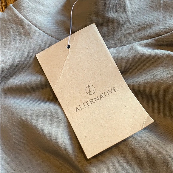 Alternative Apparel Sleeveless Mock Turtle - Picture 3 of 3